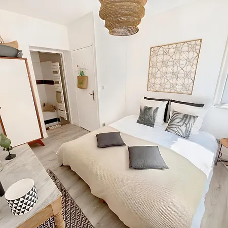 Les Marinieres Apartment *